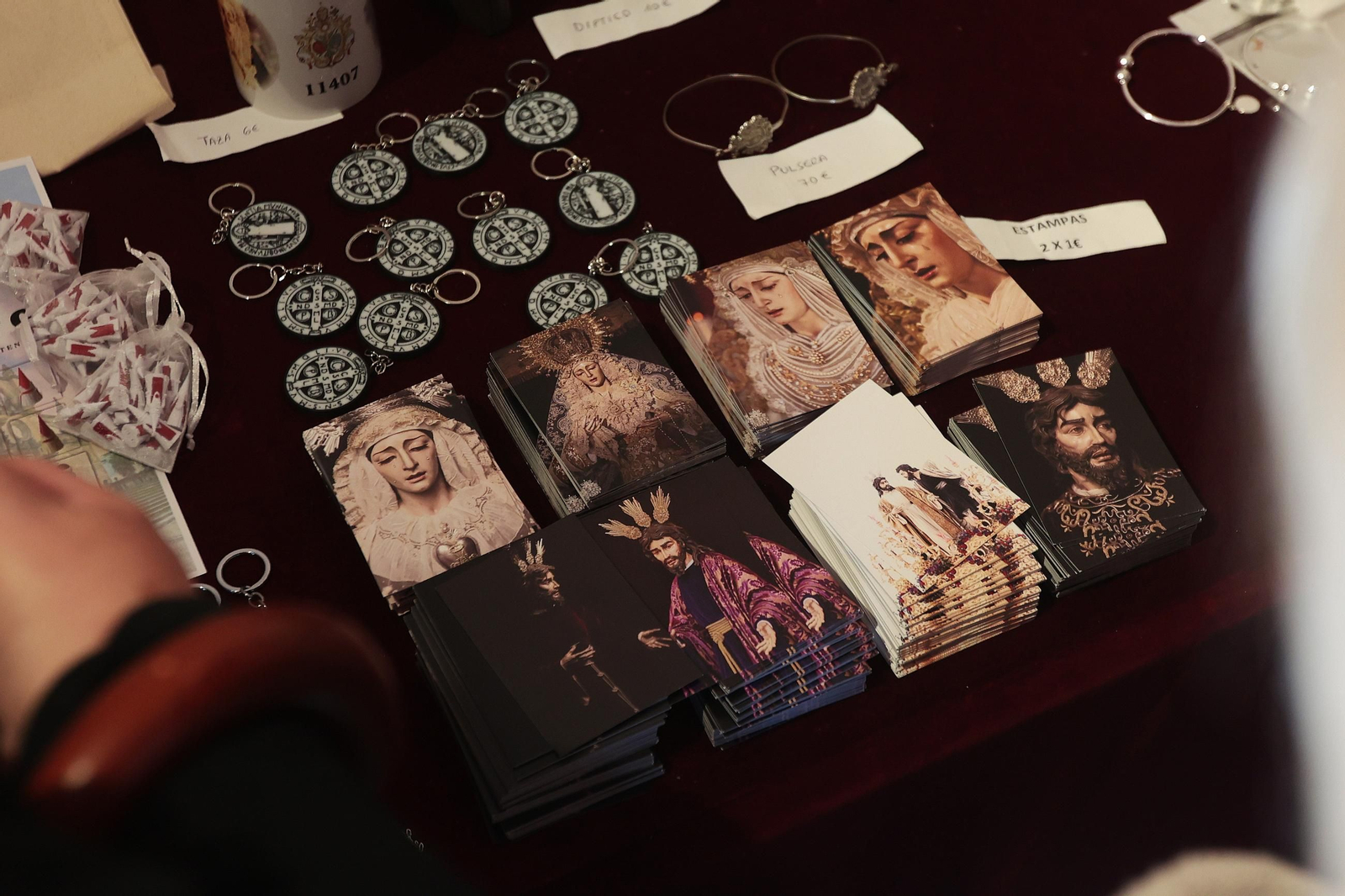 Imágenes de los Besapiés y Besamanos del segundo domingo de Cuaresma en Jerez