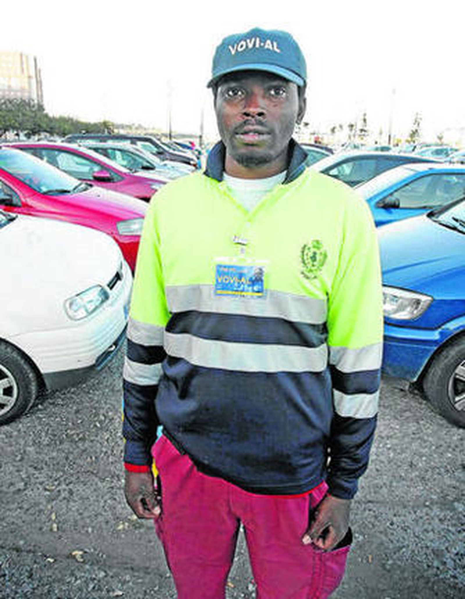 Un vovi, ayer en el Llano, con la tarjeta identificativa.