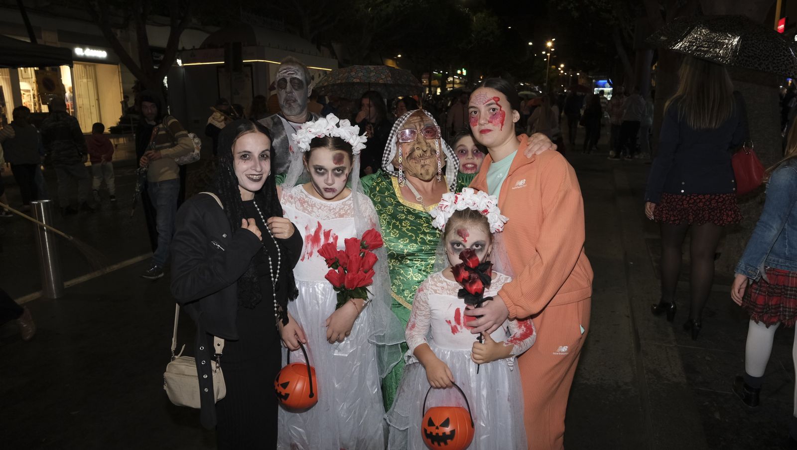 Imágenes de la Noche en Negro de Almería