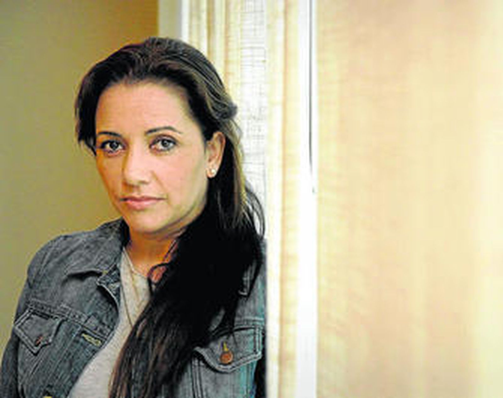 Eva Yerbabuena, ayer, tras su llegada a Granada.