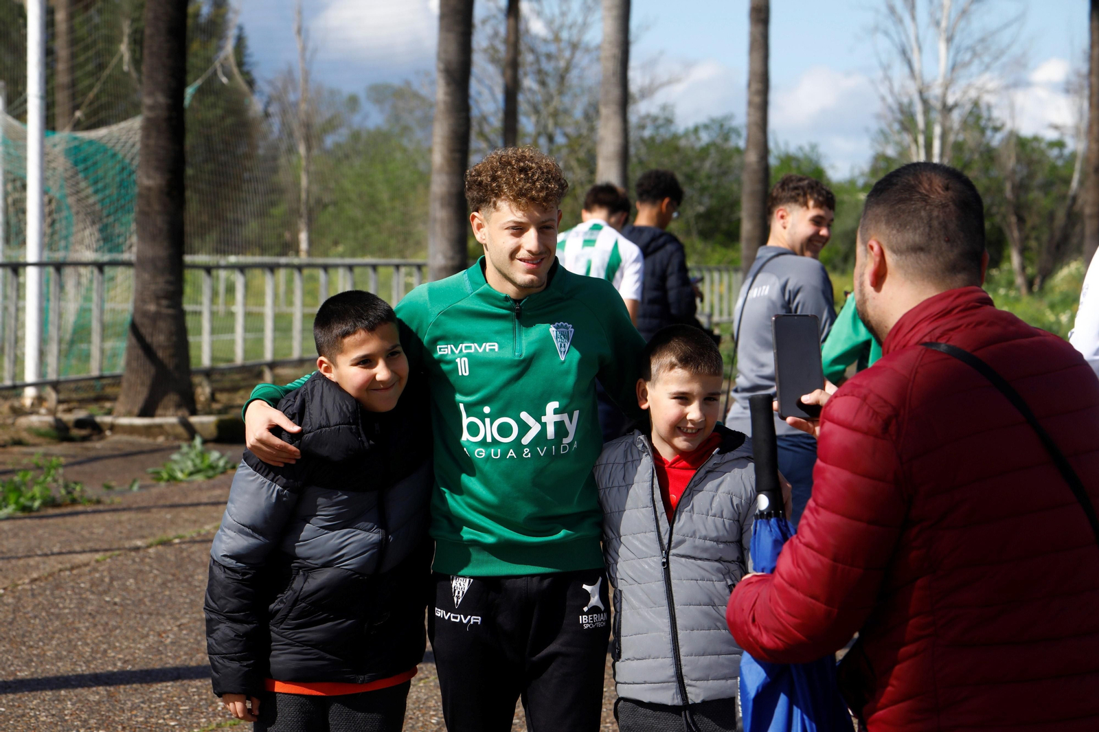 Las mejores fotos de un entrenamiento del Córdoba CF con notable presencia de su afición