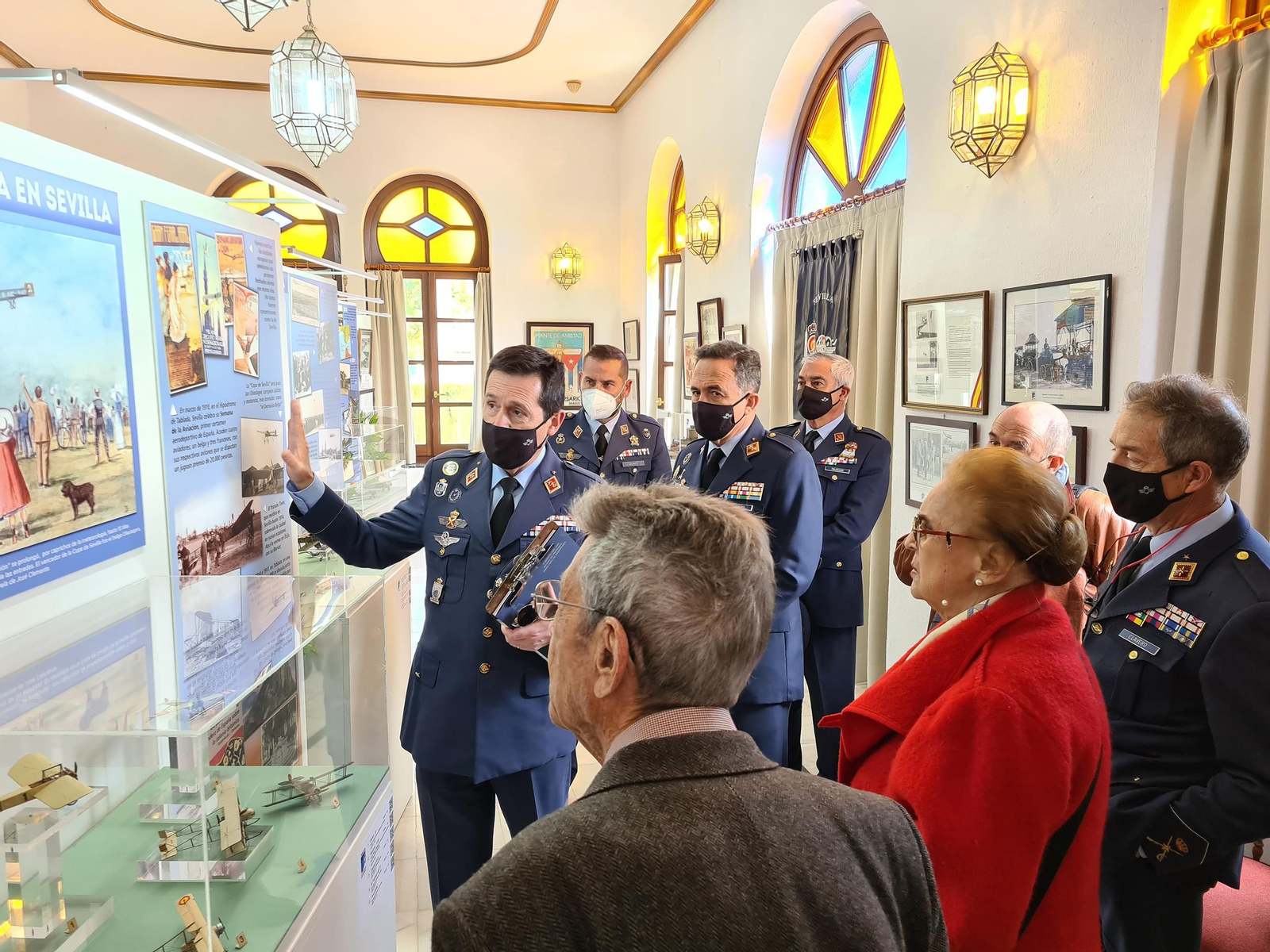 Paneles explicativos y maquetas en el nuevo espacio expositivo de la Sala Histórica del Acuartelamiento de Tablada.