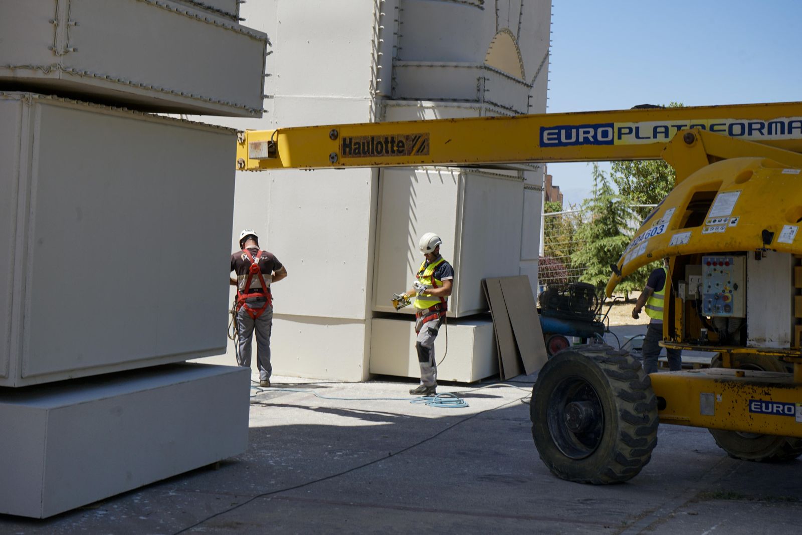 El montaje de la feria de Granada, en imágenes