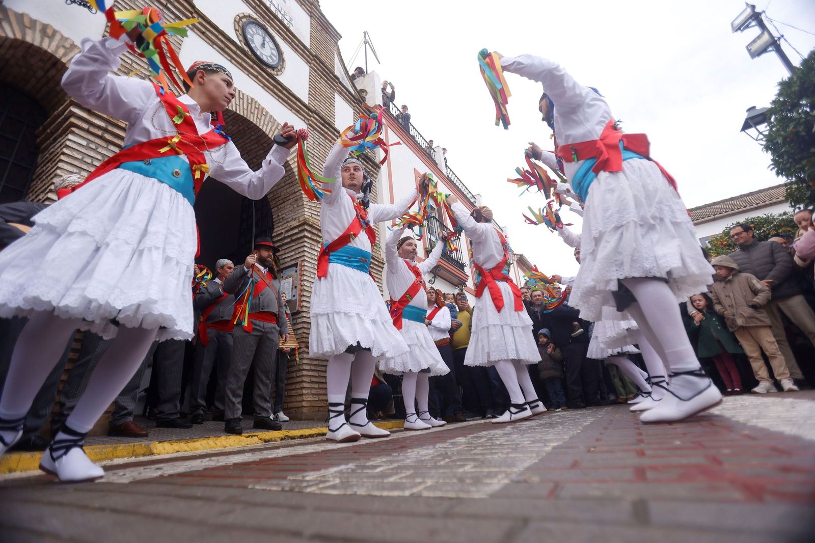 Las mejores imágenes de la Danza de los Locos y el Baile del Oso de Fuente Carreteros