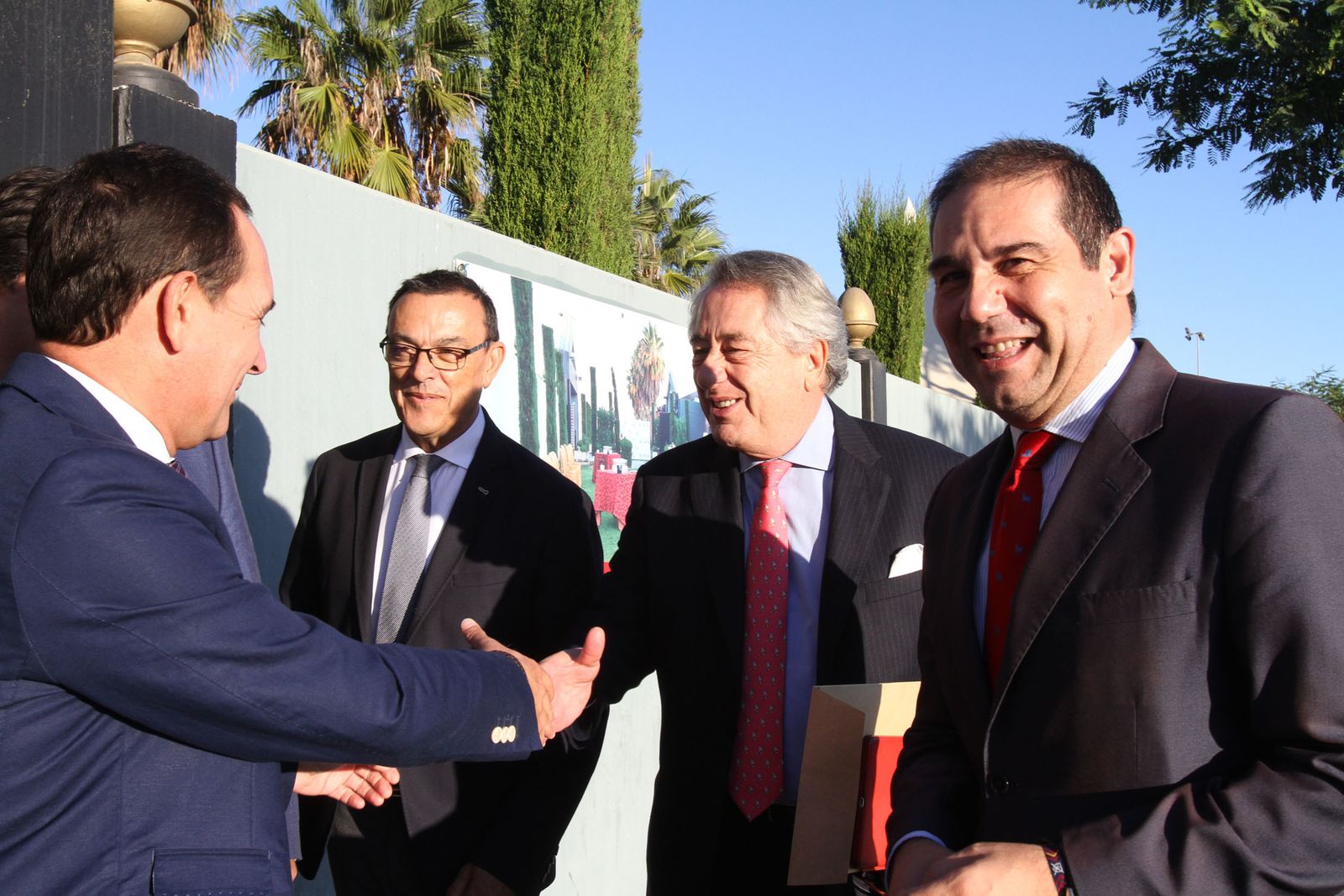 Imágenes del Desayuno Informativo del Grupo Joly con Javier Targhetta