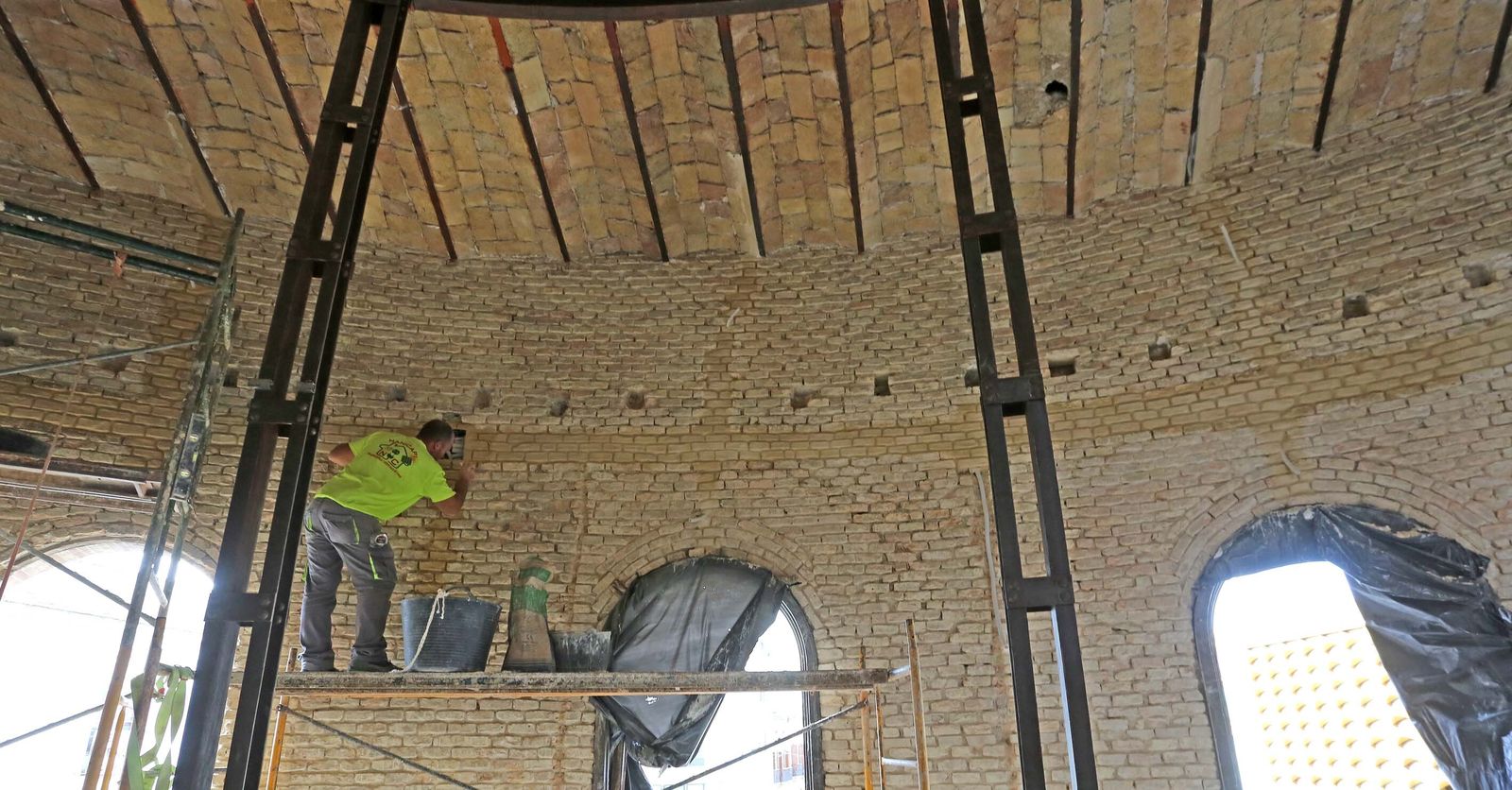 Imágenes de las obras del mítico Gallo Azul de Jerez