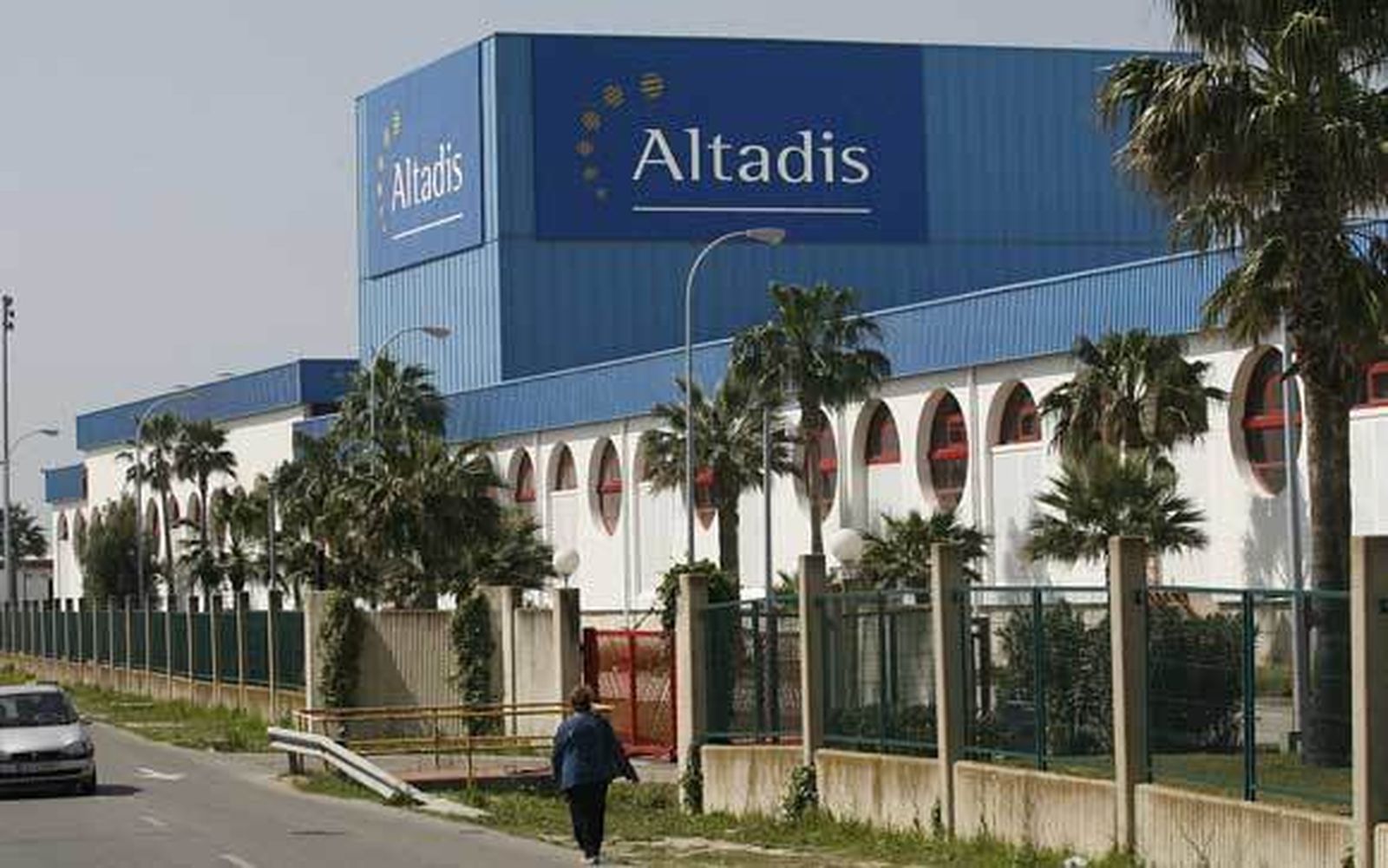 López Cano y Pedro Caro Oculsur pondrán en marcha un centro médico en Altadis