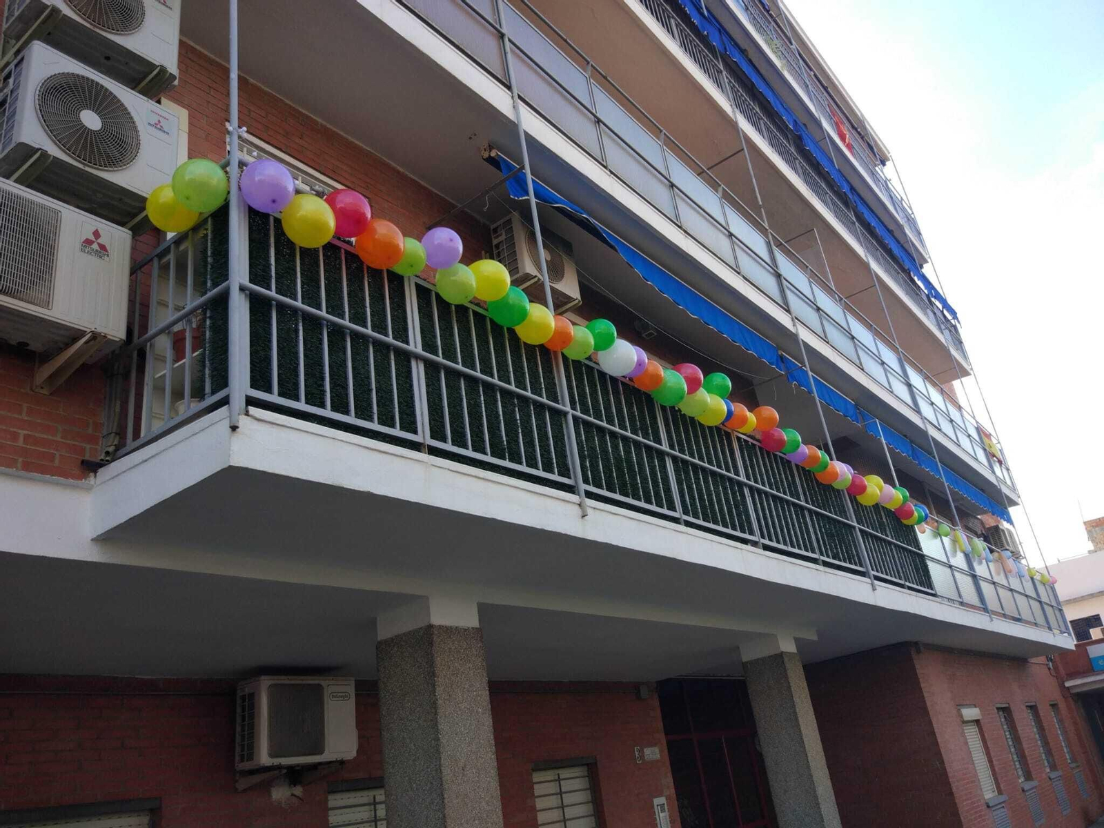 La Asociación de Padres de Niños con Cáncer, Andex, con motivo del Día Internacional del Cáncer Infantil ha lanzado la iniciativa '#unglobounmensajedeesperanza'.