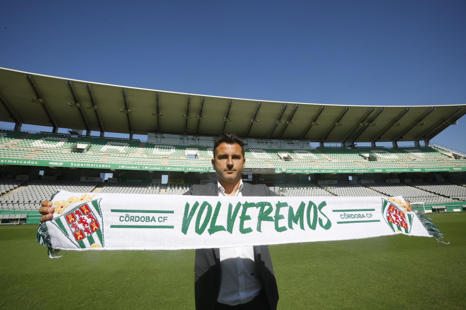La presentación de Iván Ania como entrenador del Córdoba CF, en imágenes