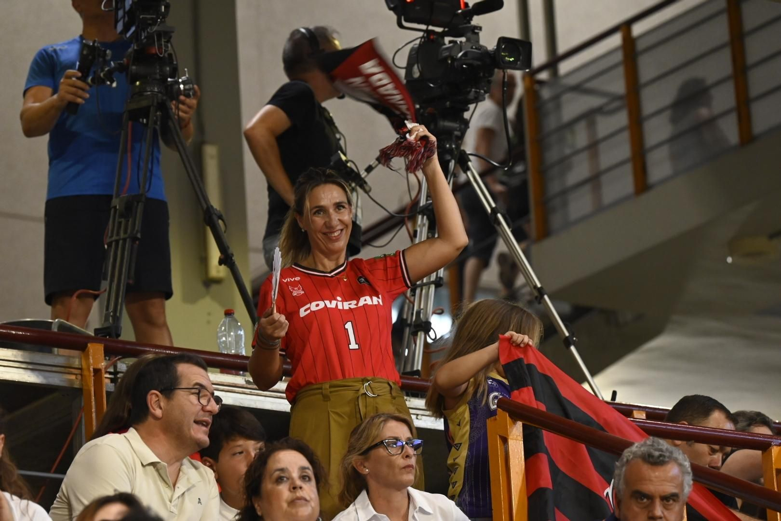 Las mejores fotos del ambiente en Vista Alegre para el Covirán Granada - Unicaja Málaga