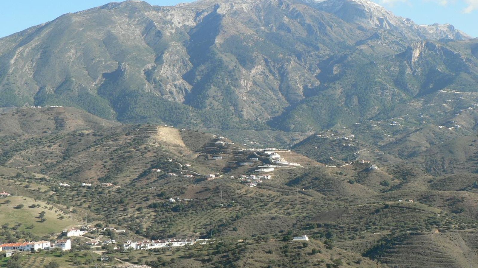 La sierra Tejeda vista desde Canillas de Aceituno.