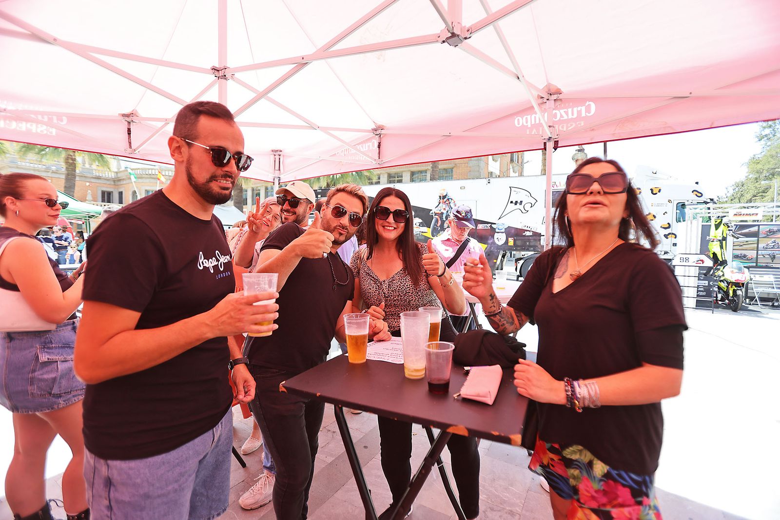 Imágenes de la Feria del Caracol en la Plaza 12 de Octubre