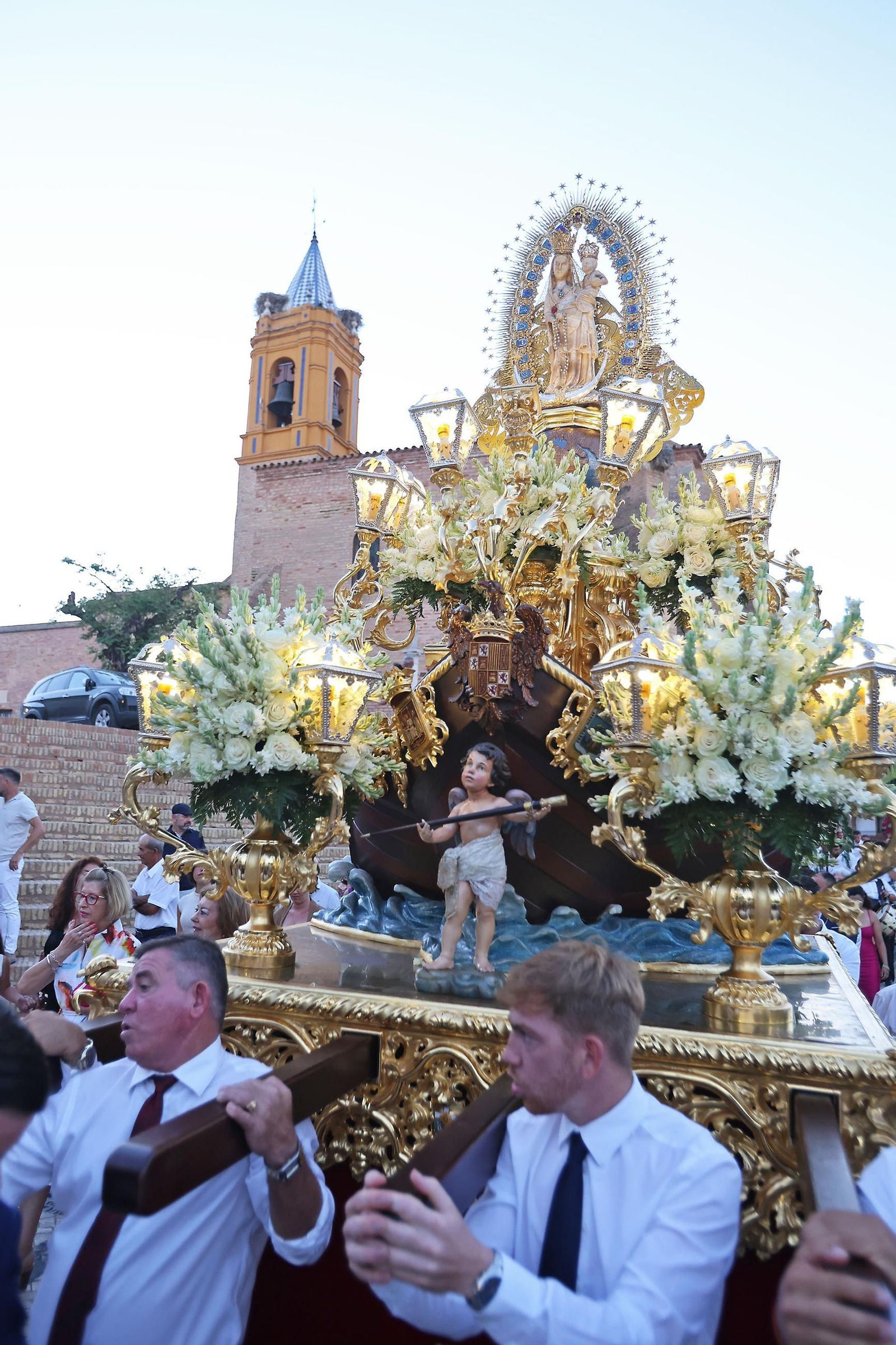 Imágenes de la procesión de Nuestra Señora de los Milagros en Palos de la Frontera Imágenes de la procesión de Nuestra Señora de los Milagros en Palos de la Frontera