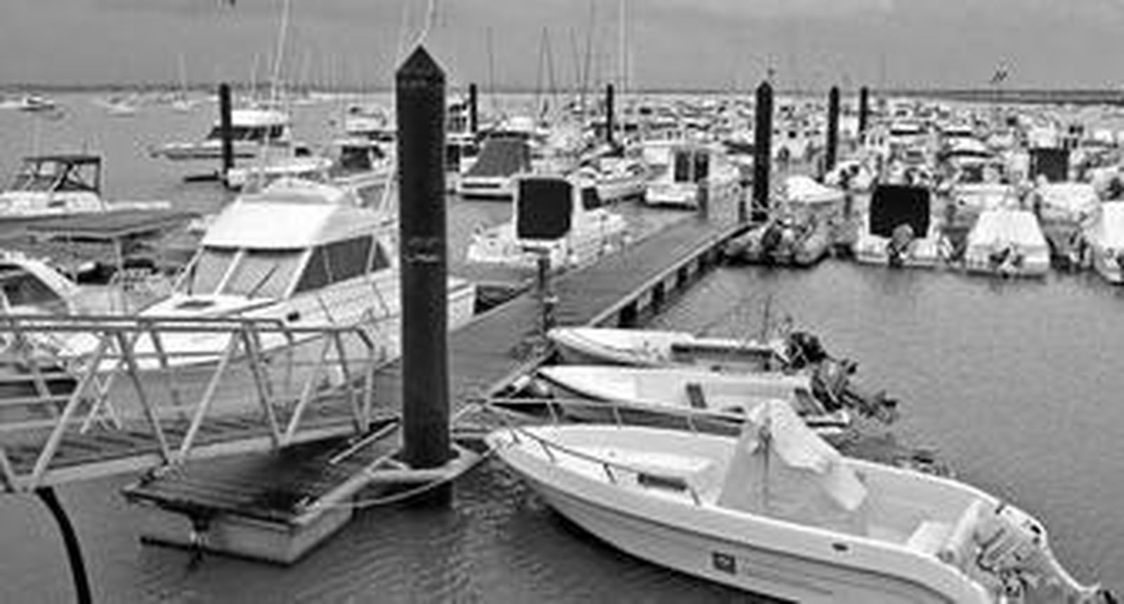 Vista del puerto del poblado marinero.