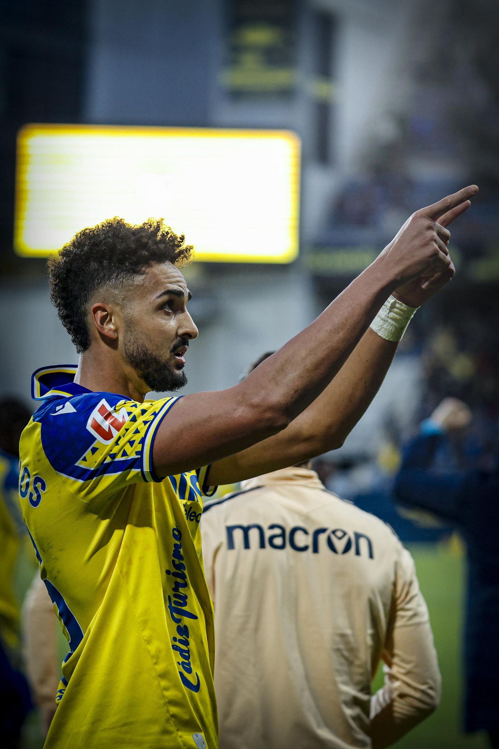 Búscate entre las fotos del partido de fútbol Cádiz CF - Albacete Balompié