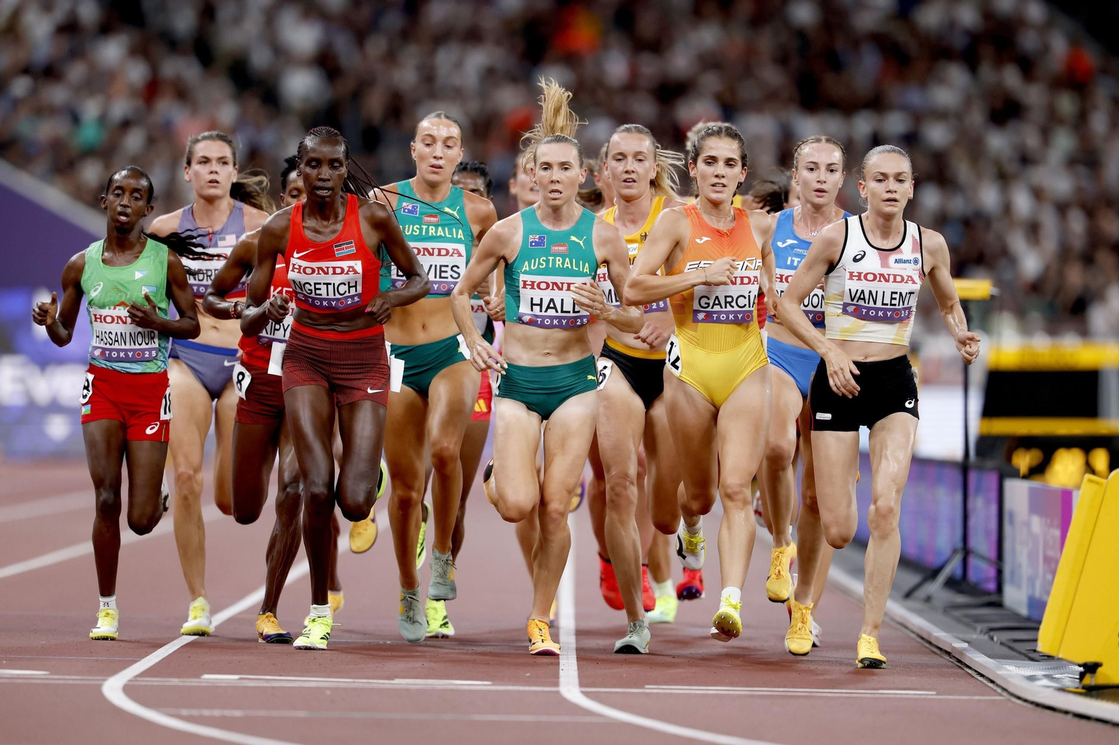 Las fotos del prometedor triunfo de Attaoui y del resto de la jornada del Mundial de Atletismo