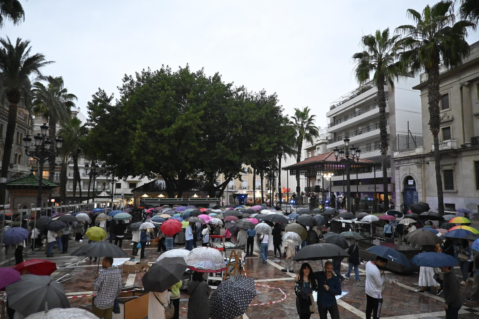 Las mejores imágenes de la manifestación por la sanidad en Huelva