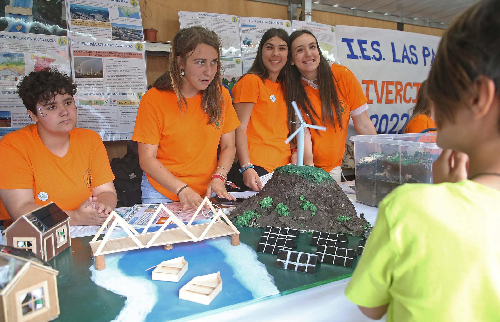 Fotos de la primera jornada de Diverciencia 2023 en Algeciras