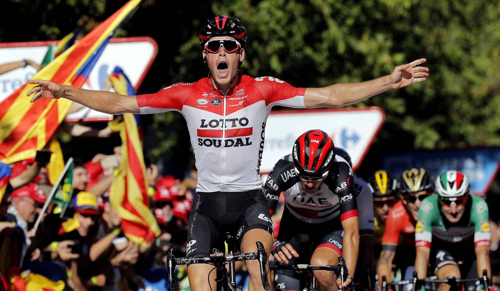 Wallays celebra la victoria con Sagan como segundo.