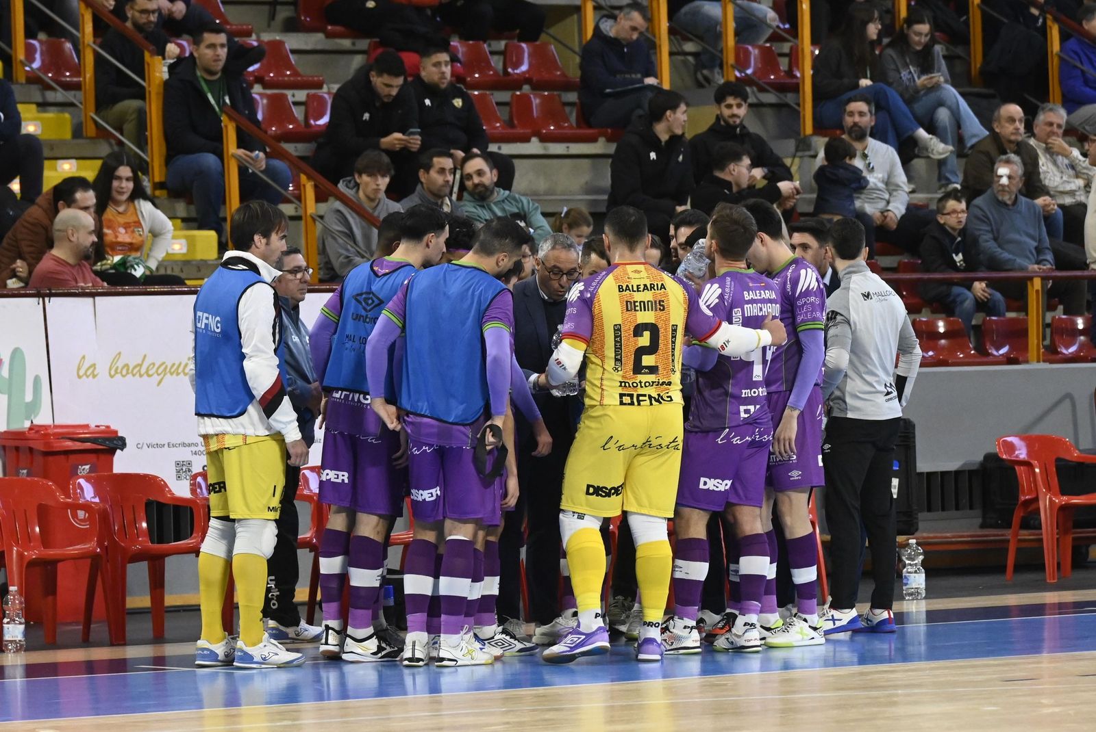 Las mejores fotos del ambiente en Vista Alegre para el Córdoba Patrimonio - Palma Futsal