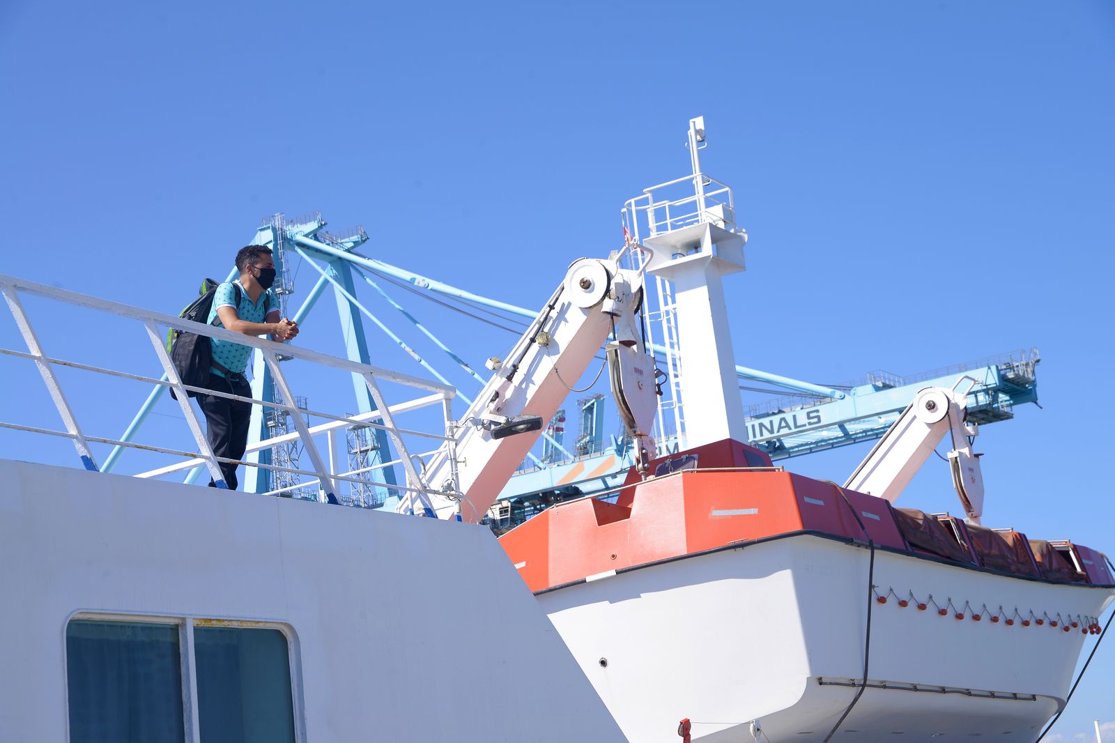 Fotos del atraque del buque Ciudad de Malaga