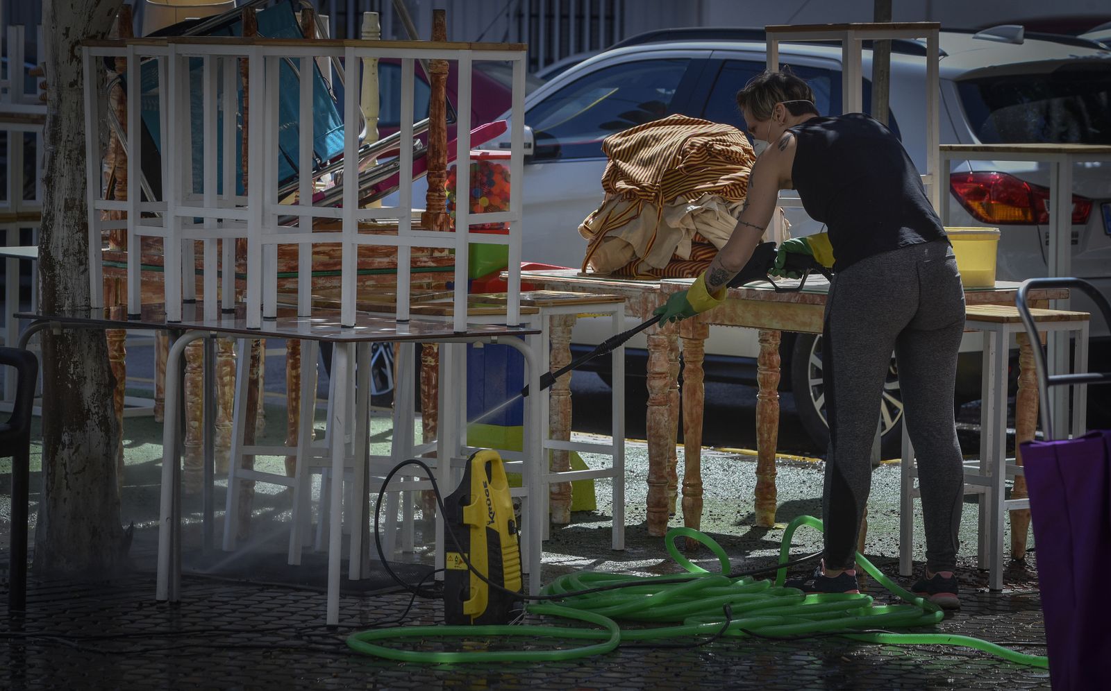 Algunos bares ya se preparan para poder abrir en la fase 1