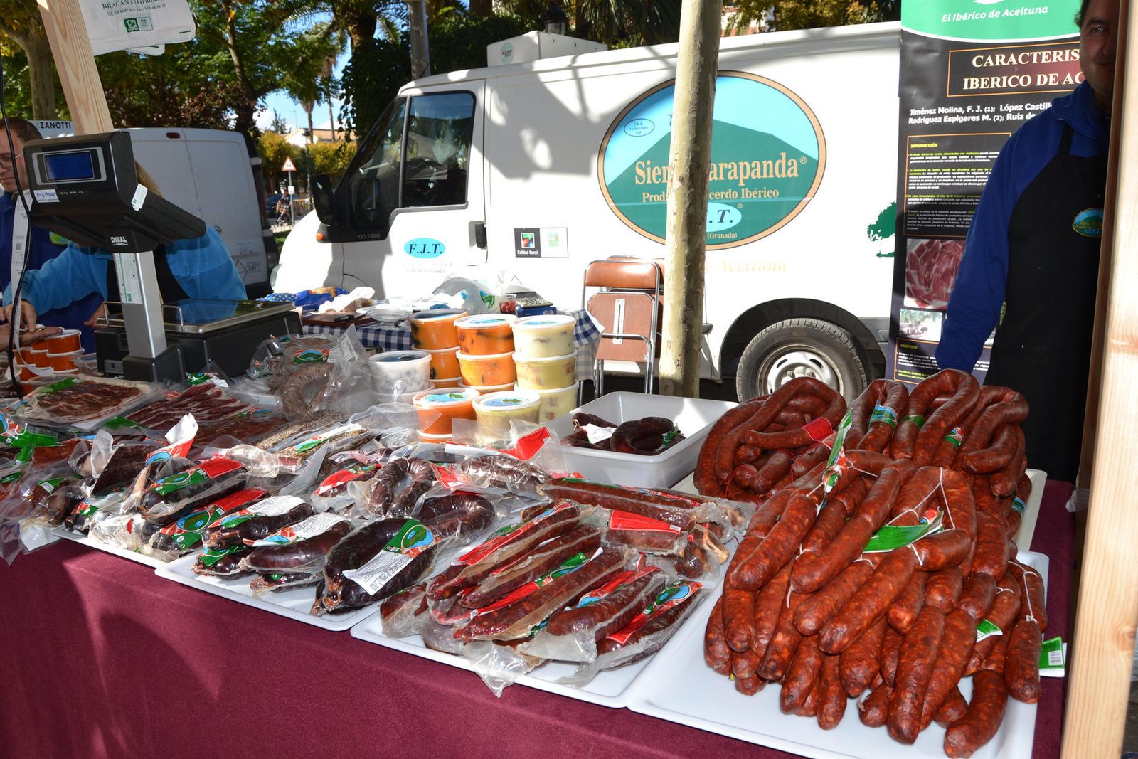 La XI Feria del Jamón de Campillos, en imágenes