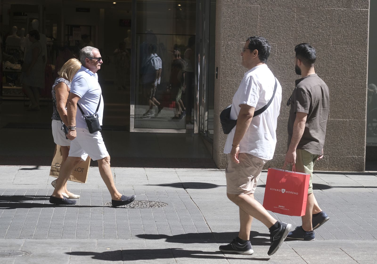 El primer domingo de las rebajas de verano en Córdoba, en imágenes