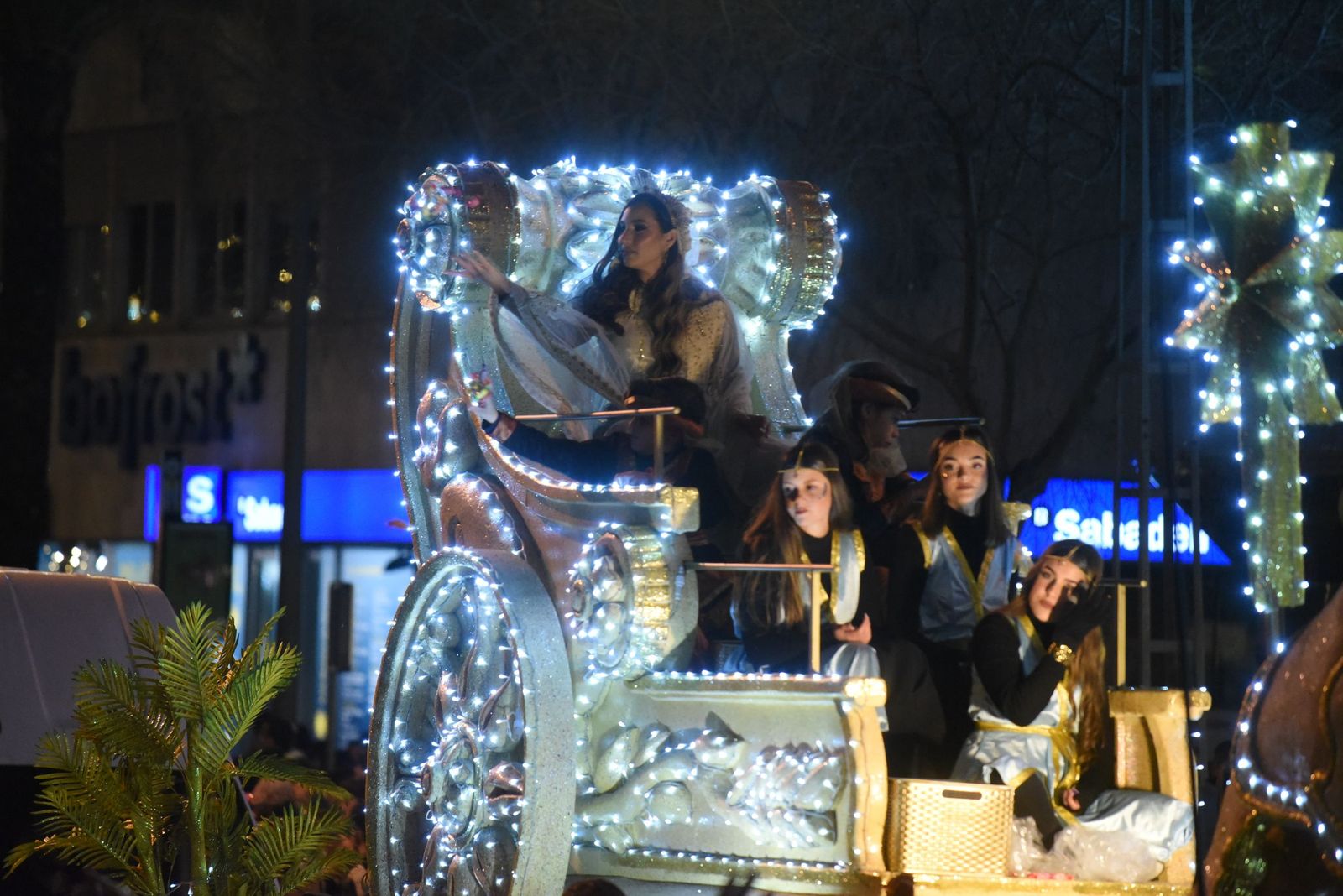 La ilusión se extiende por Córdoba en una mágica cabalgata de Reyes