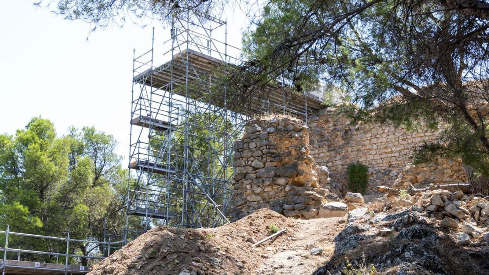 Trabajos para recuperar el Abrehuí.