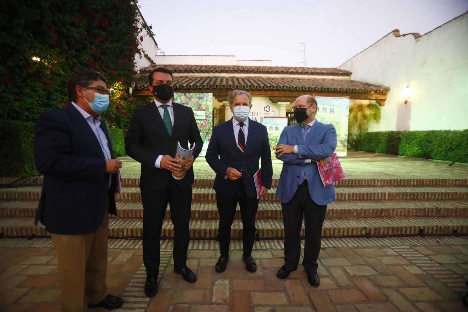 La presentación del libro 'Centenario de los Patios de Córdoba', en imágenes