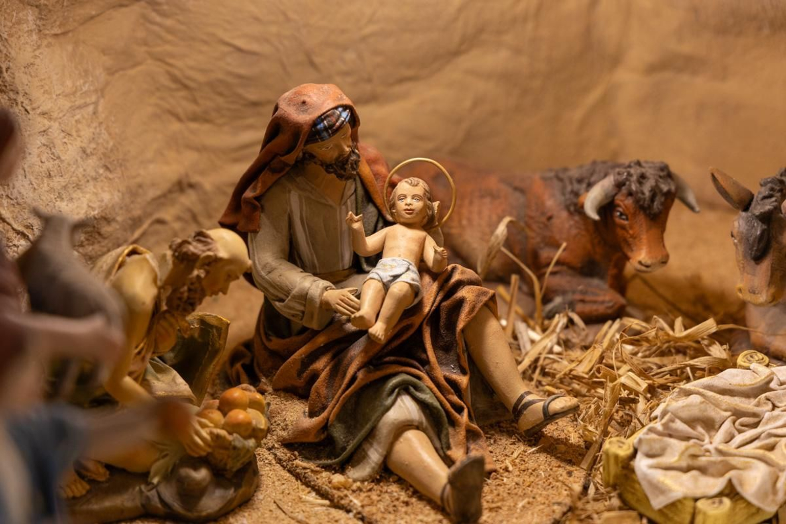 En imágenes: así es el Belén Bíblico con más de un millar de piezas artesanas de los abuelos María y Rafael