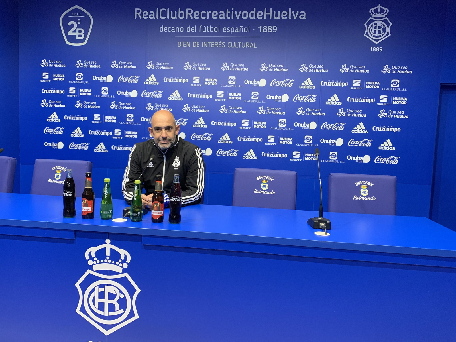 Alberto Monteagudo, esta mañana en la sala de prensa del Nuevo Colombino antes de viajar hacia Alicante.