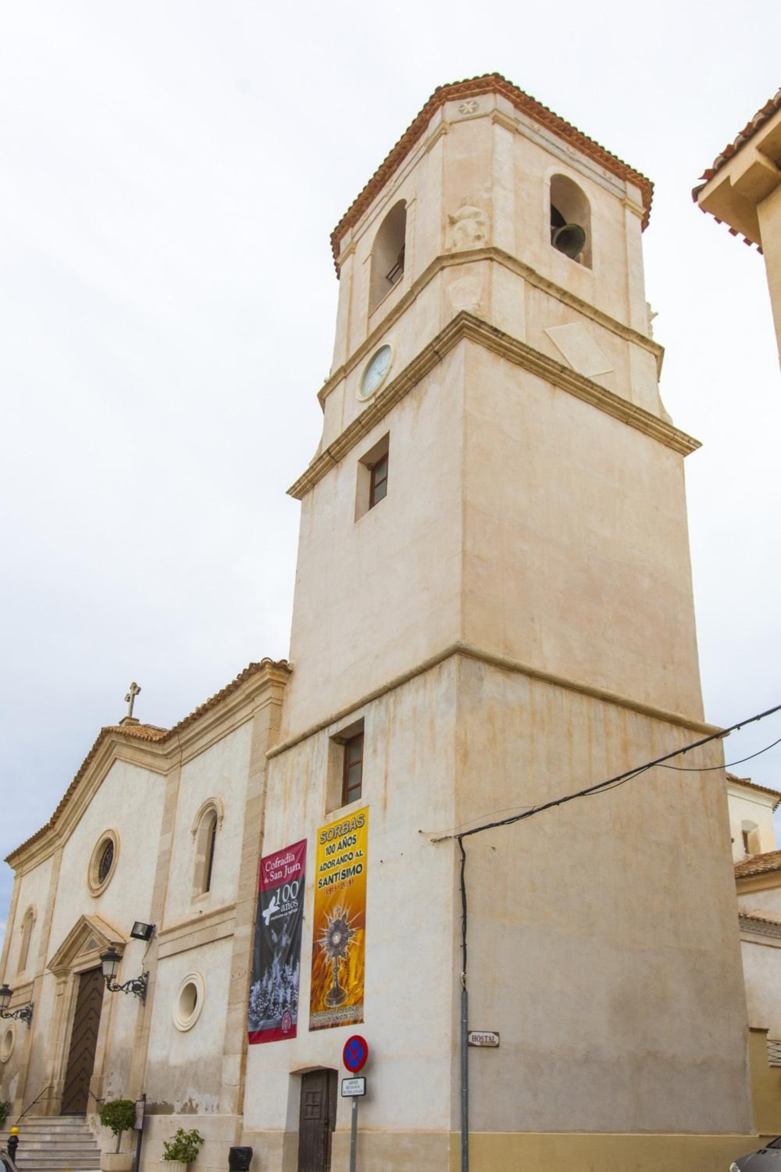 Campanario de la iglesia de Sorbas.