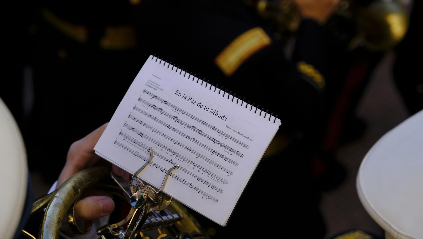 Coronación desaría al viento en su estación de Penitencia