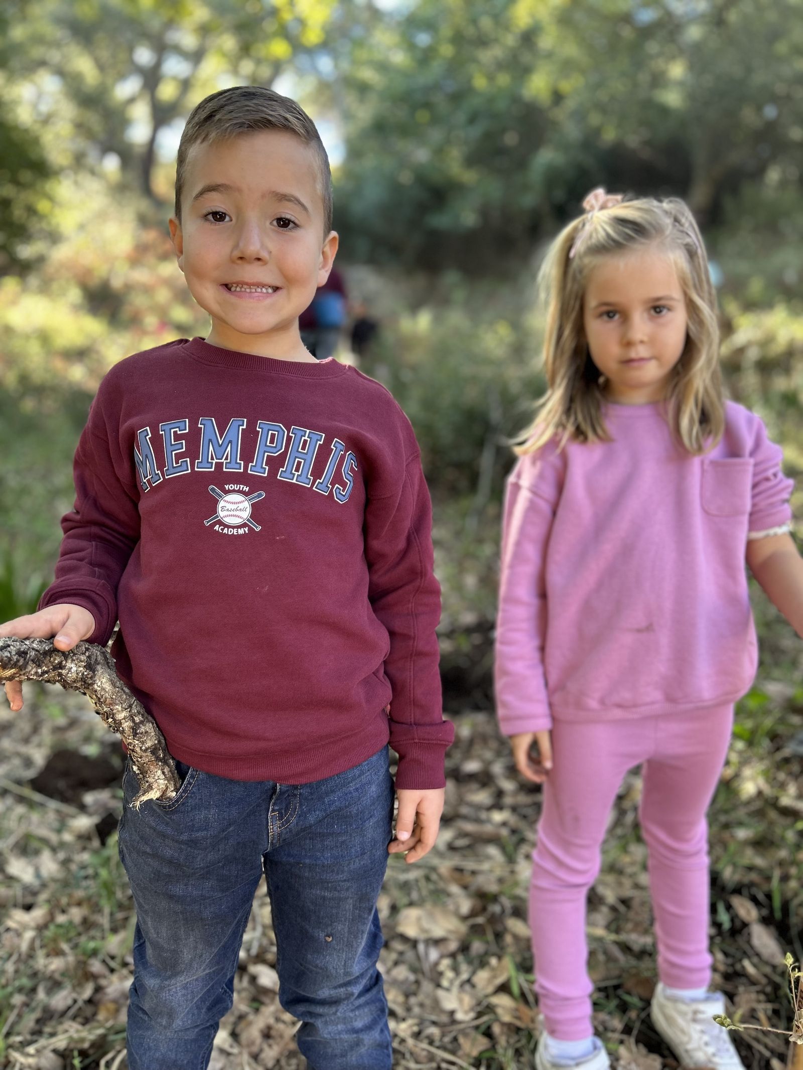 Jornada de reforestación en El Palancar por trabajadores de Acerinox, en imágenes
