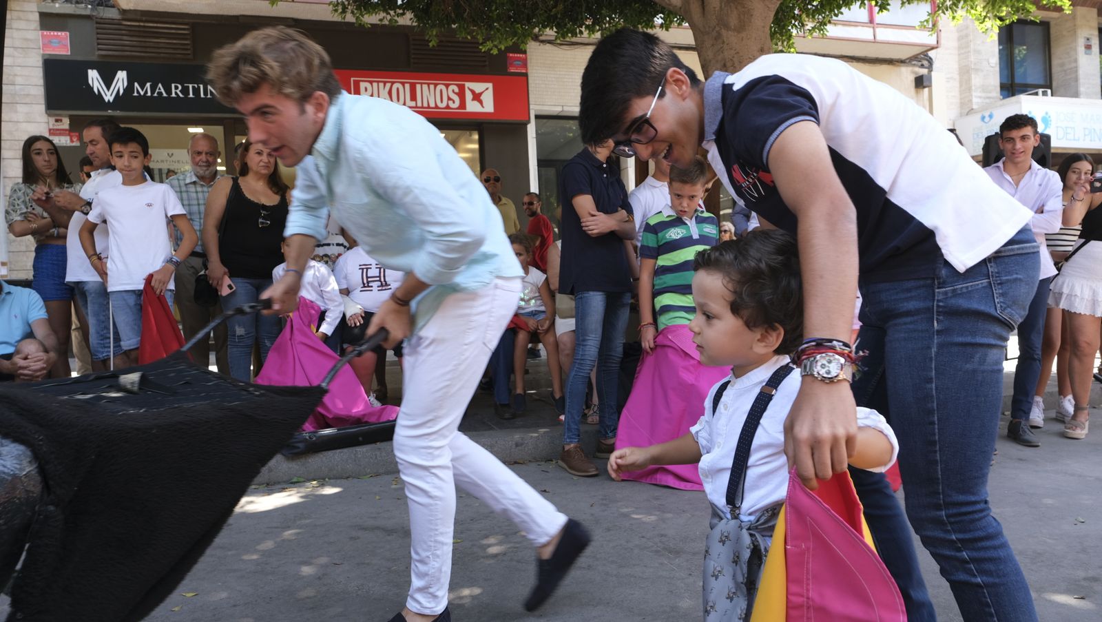 Imágenes de la exhibición de toreo de salón por la Escuela Taurina de Almería, en la Feria de Almería 2022