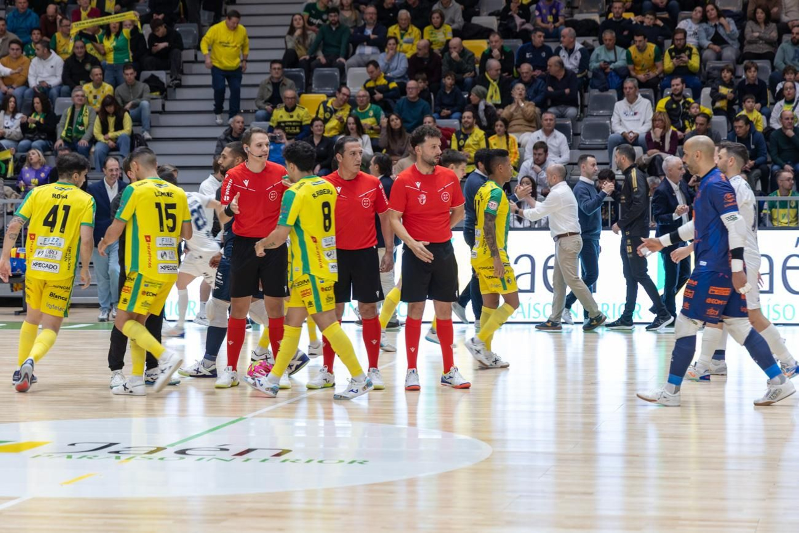 Jaén Paraíso Interior FS  4-3 Family Cash Alzira