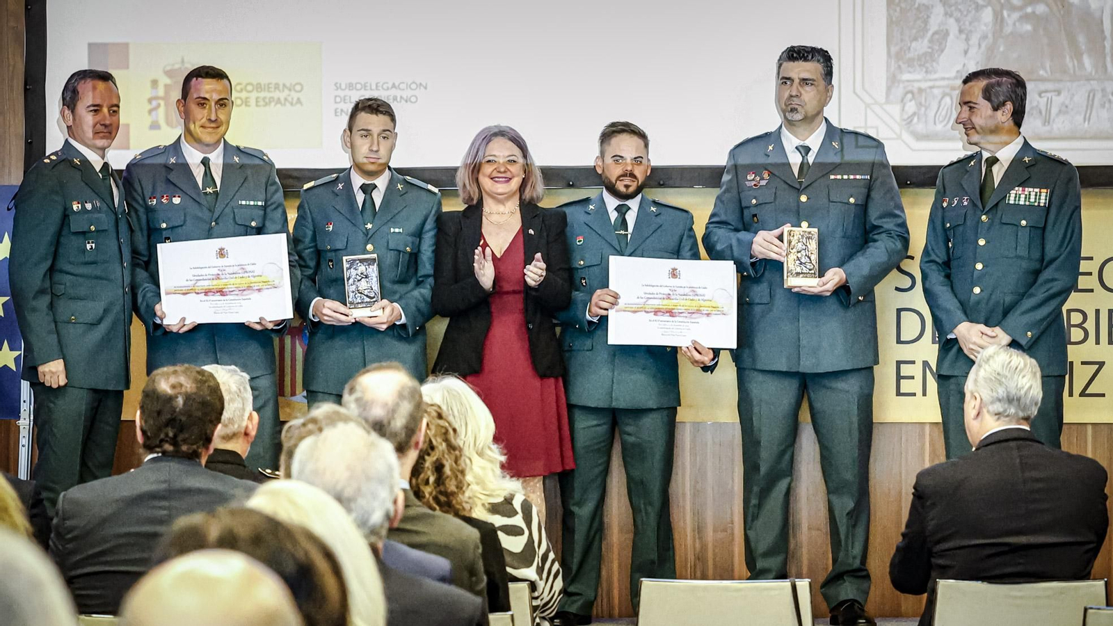 Las imágenes de la entrega de distinciones en Cádiz por el 24º aniversario de la Constitución Española