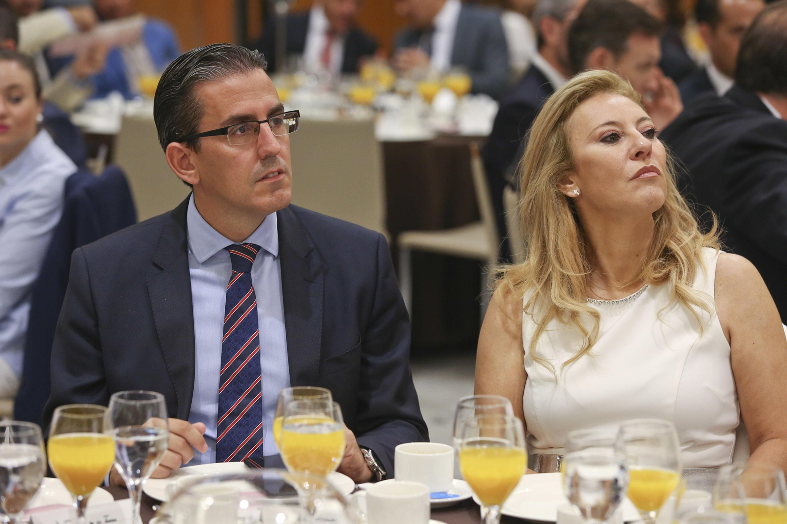 Las imágenes del Foro Joly con Elías Bendodo