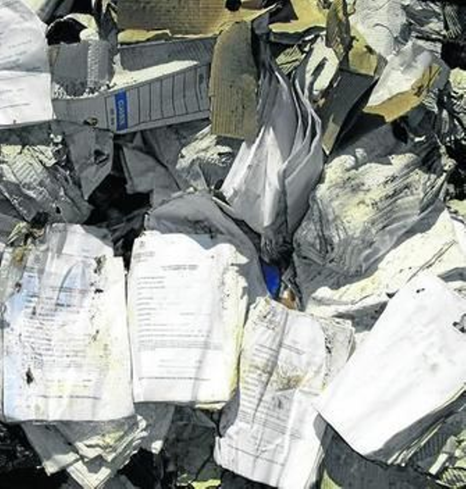 Fotografía facilitada por el PSOE de los documentos encontrados.