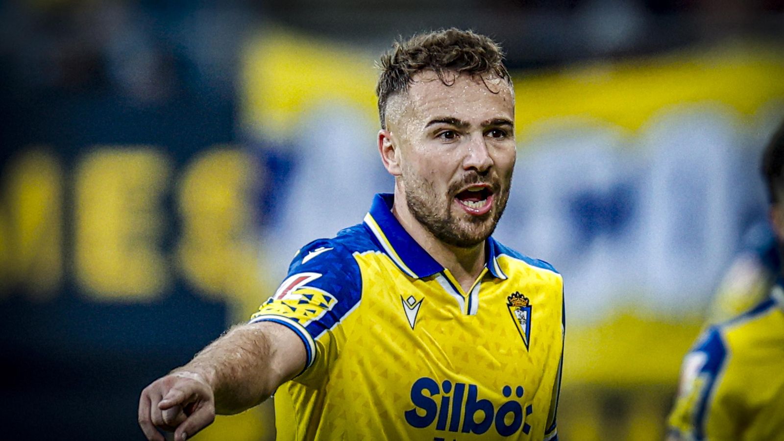 Búscate entre las fotos del partido de fútbol Cádiz CF - Albacete Balompié