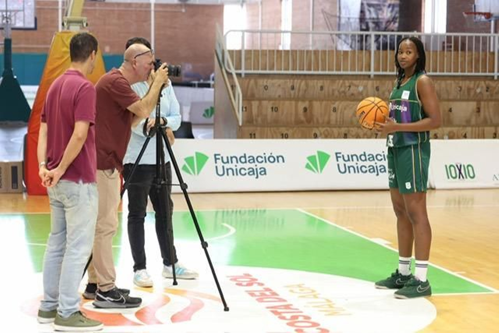 Sonrisas y buena energía en el Media Day del Unicaja Mijas