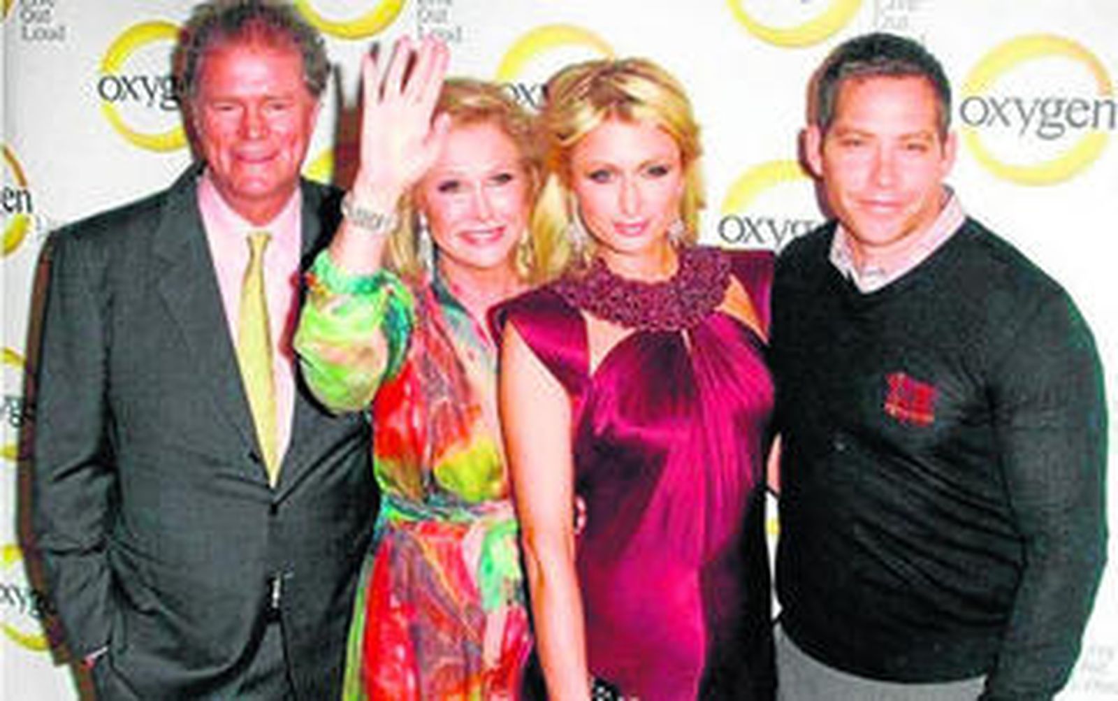 El novio de Paris Hilton ya tiene el visto bueno de sus padres