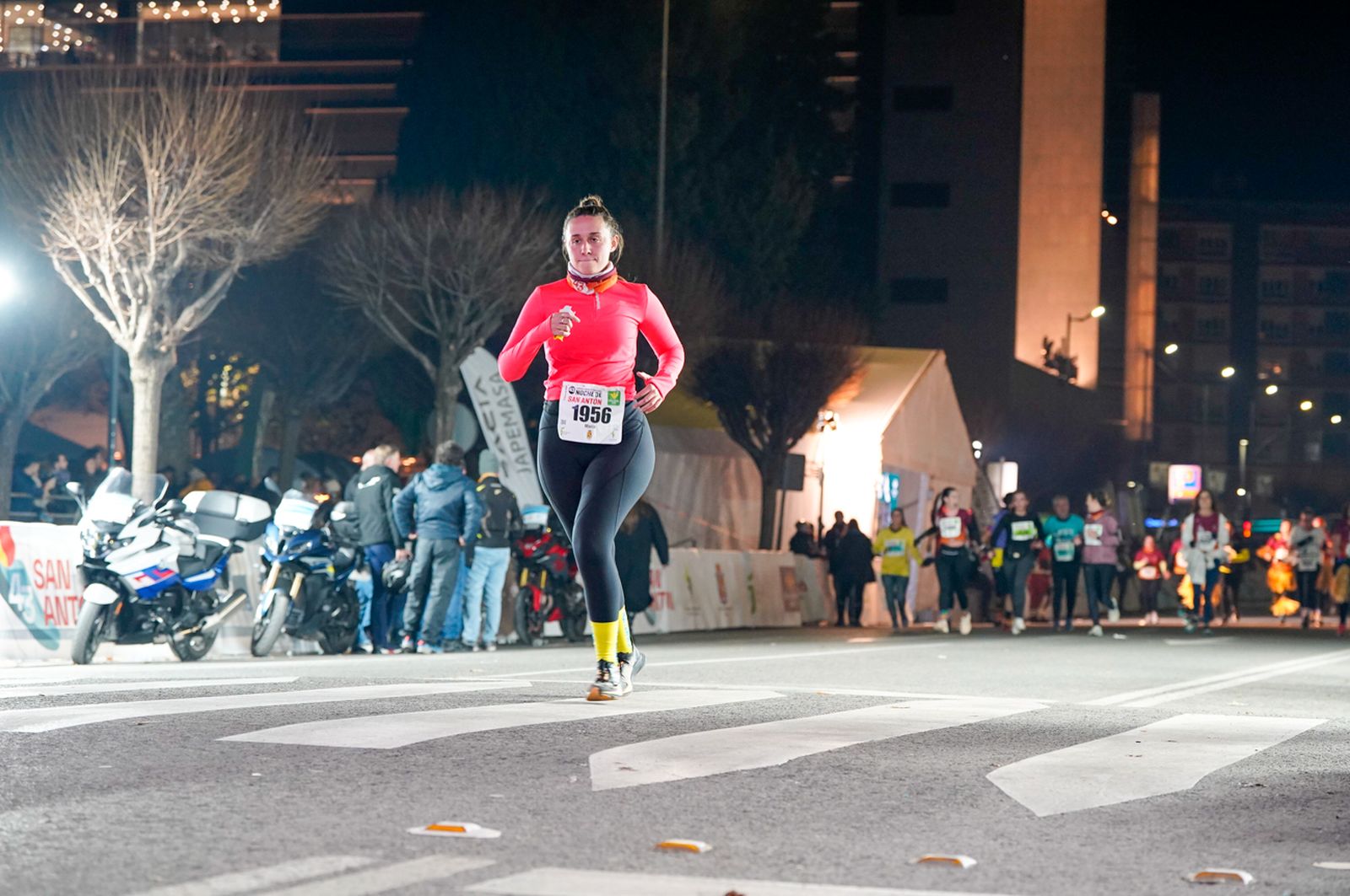 En imágenes: búscate en tu llegada a meta de la Carrera de San Antón 2026 (4)