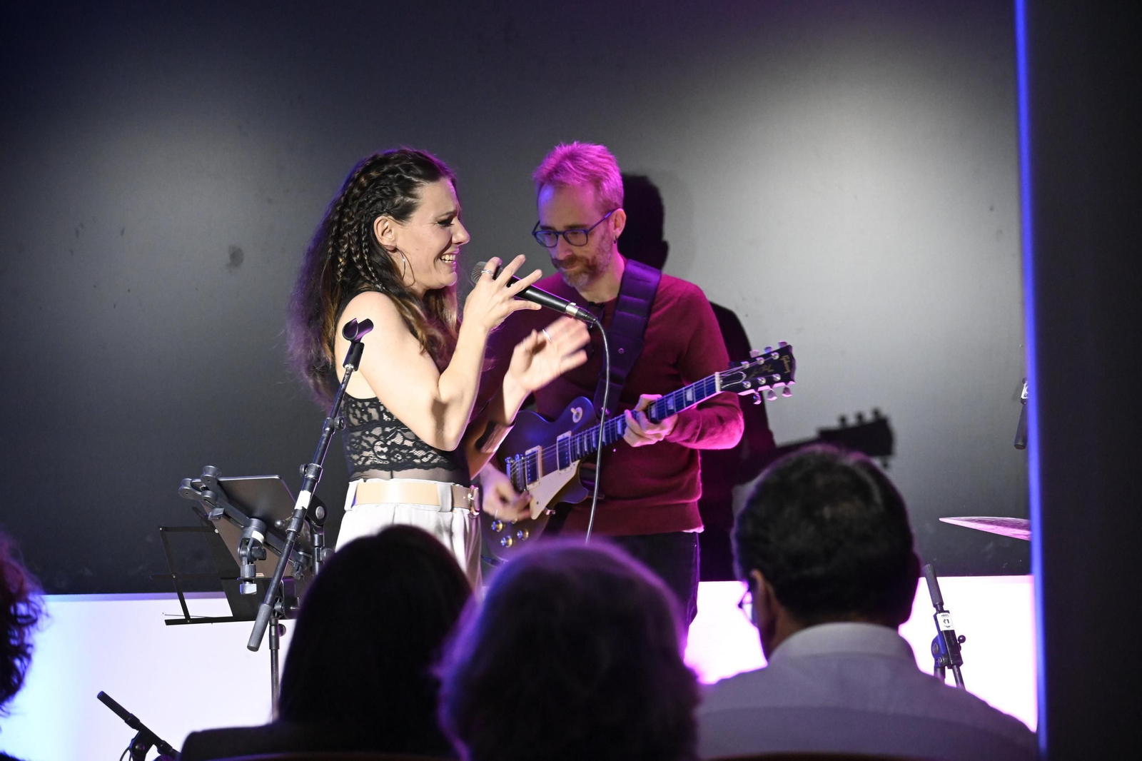 Actuación de Antonia Ferrá dentro del ciclo 'Música y otros ritmos' en imágenes