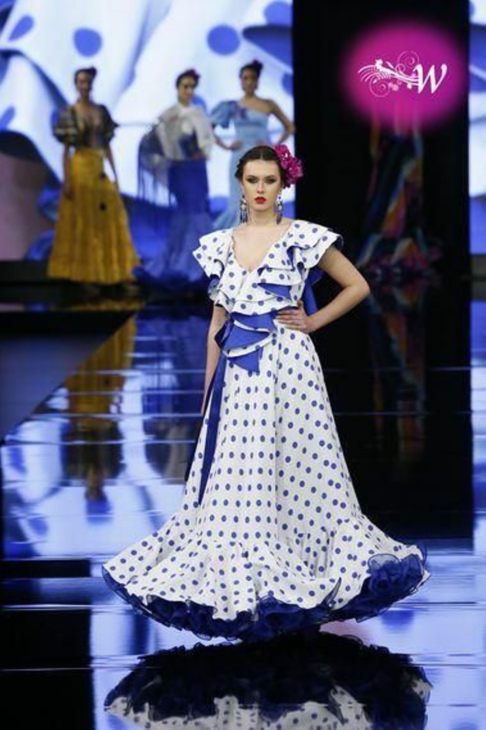 Carmen Vega presenta su colección en SIMOF 2020, todas las fotos de su desfile