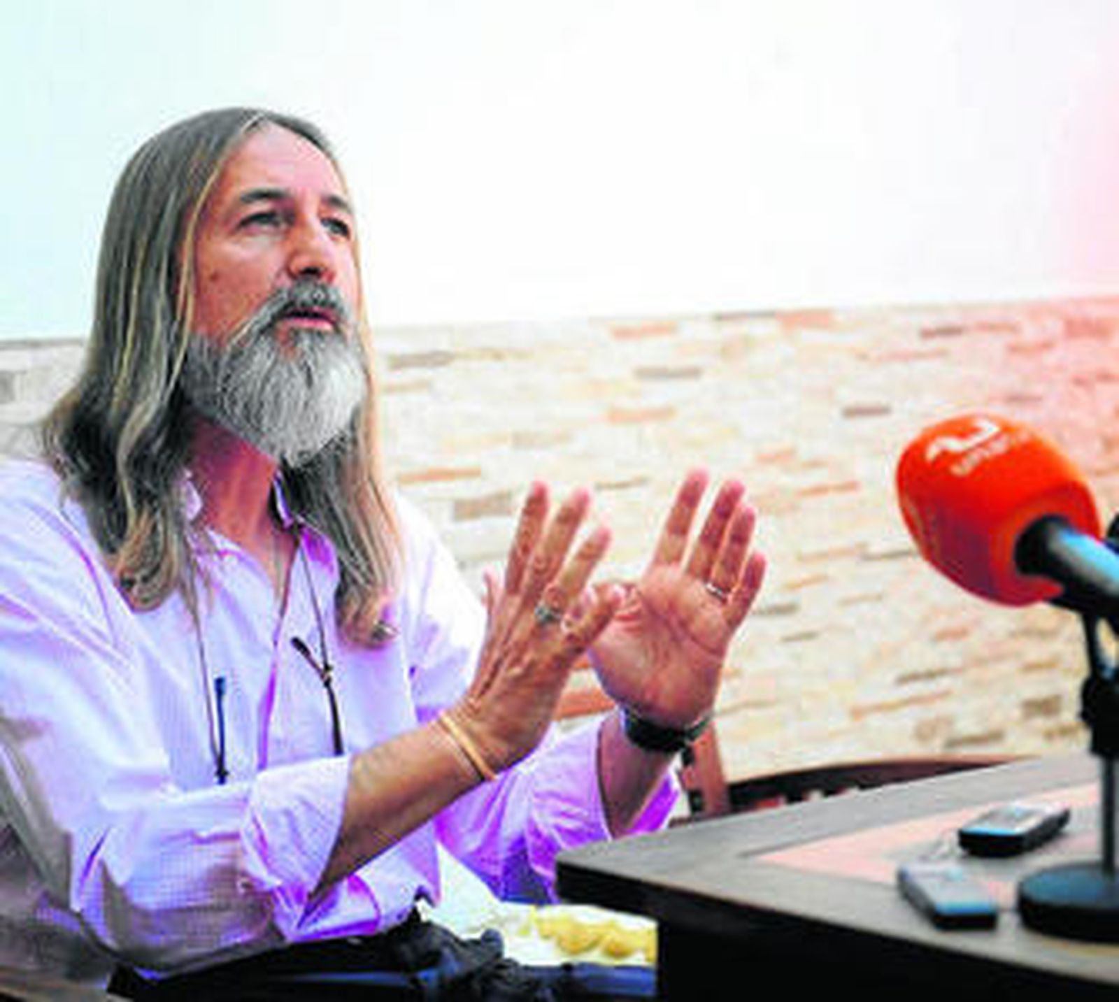 Clemente Ruiz, el principal imputado por el robo, días después de salir de prisión, en rueda de prensa.