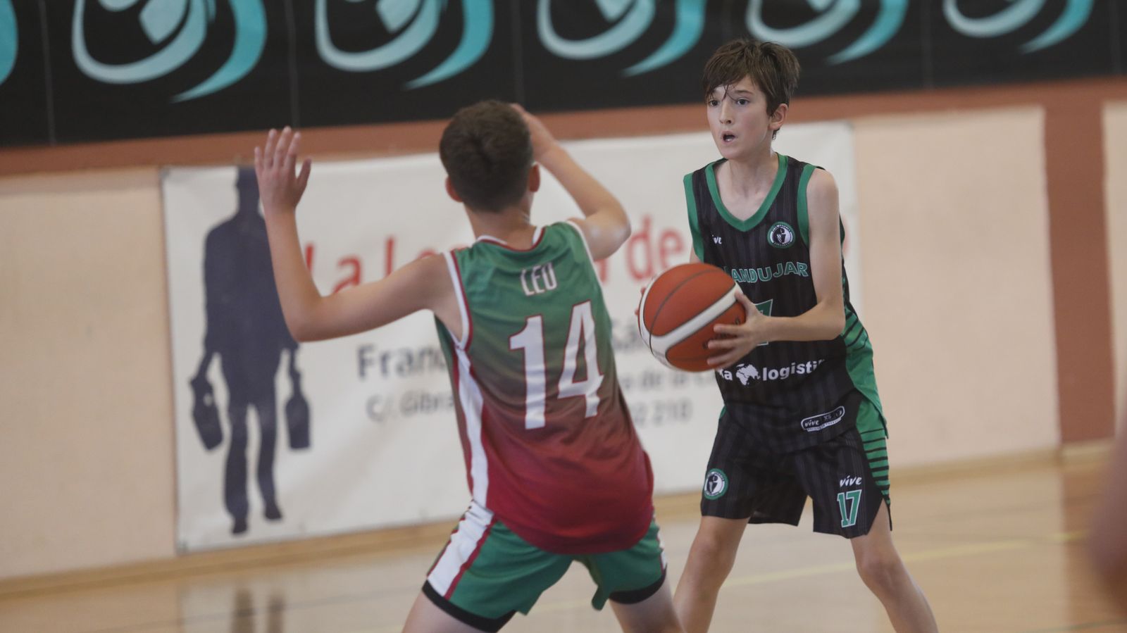 Las fotos de la primera jornada del Cadeba mini-masculino de La Línea
