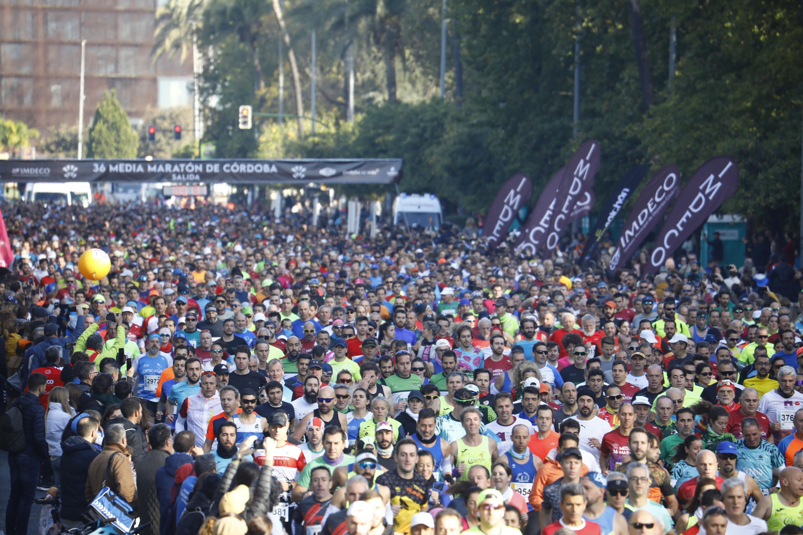 Las imágenes de la salida de la 36 Media Maratón de Córdoba